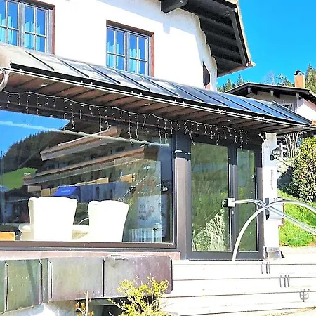 Waldhorn Hotel 3*