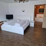 Waldhorn Hotel
